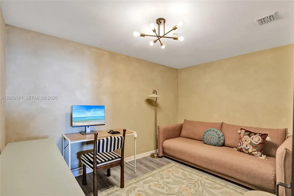 244 Biscayne Blvd #3409 Miami, FL 33132
