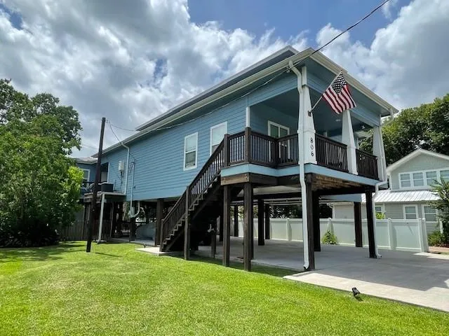 806 Kipp Avenue Kemah, TX 77565