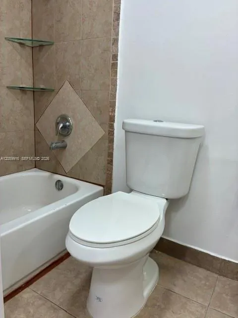 1121 SW 105th Ave #308 Miami, FL 33174