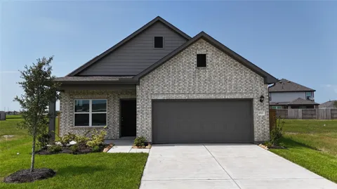 1913 Riverside Circle