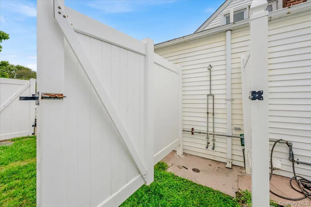 1497 Park Street Atlantic Beach, NY 11509