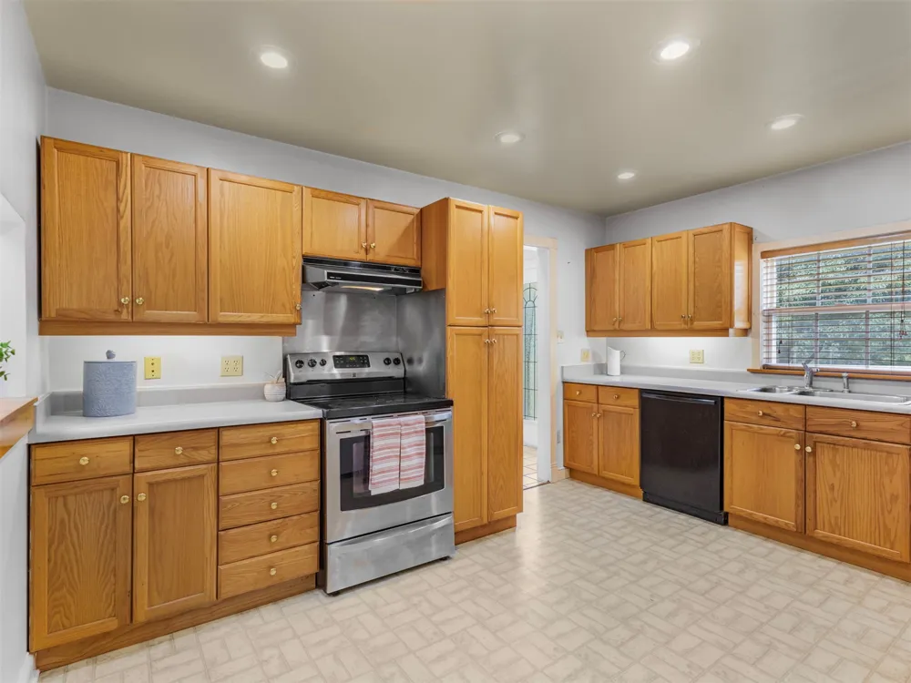 65 Sioux Circle Sand Springs, OK 74063