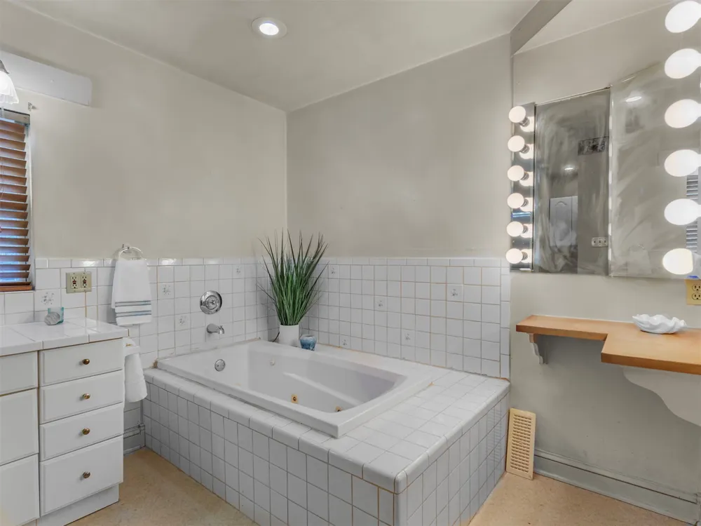 65 Sioux Circle Sand Springs, OK 74063