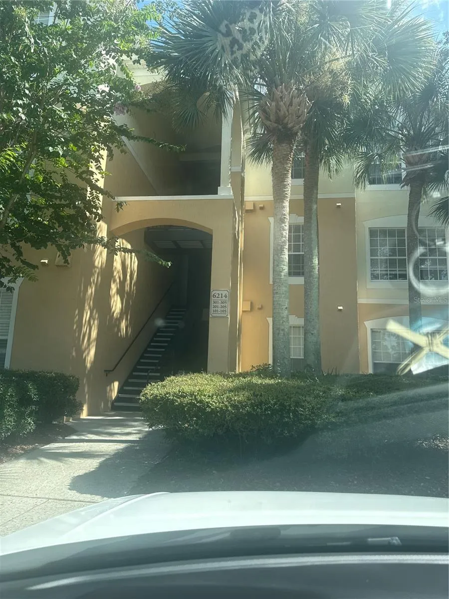 6214 STEVENSON DRIVE #305 Orlando, FL 32835
