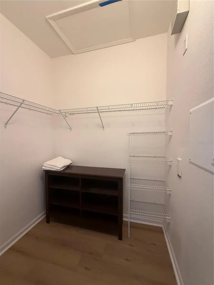 6214 STEVENSON DRIVE #305 Orlando, FL 32835