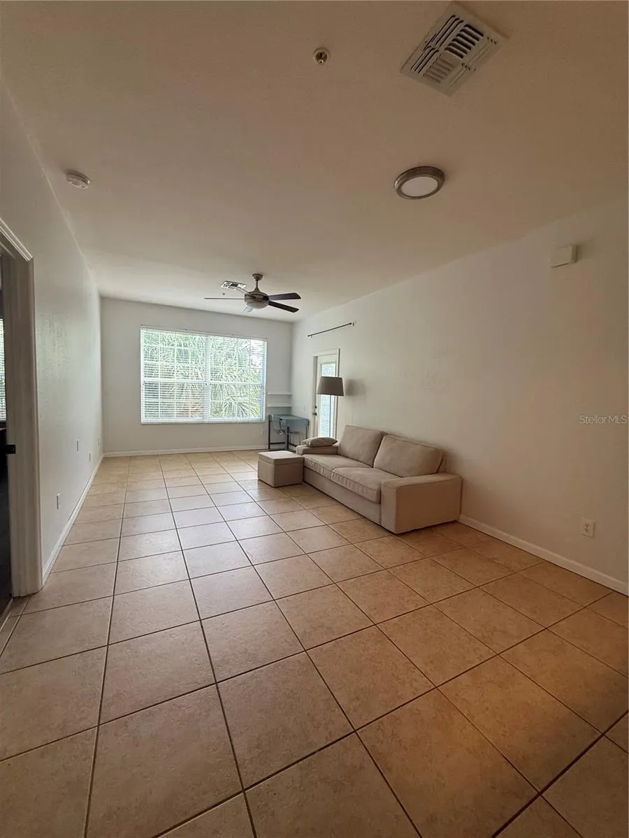 6214 STEVENSON DRIVE #305 Orlando, FL 32835