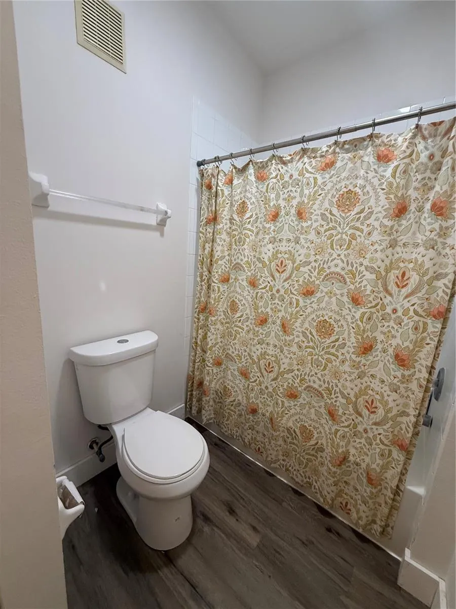 6214 STEVENSON DRIVE #305 Orlando, FL 32835