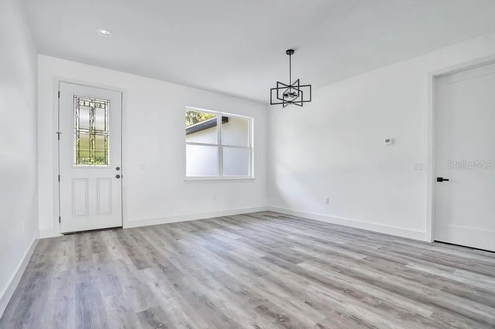 551 DOWLING CIRCLE Lady Lake, FL 32159