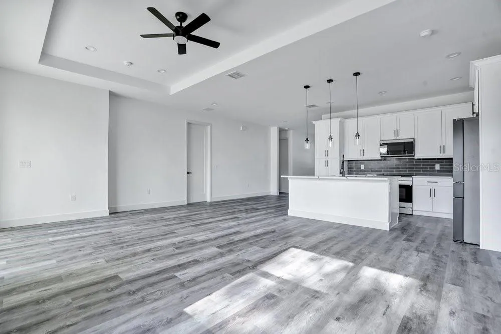 551 DOWLING CIRCLE Lady Lake, FL 32159