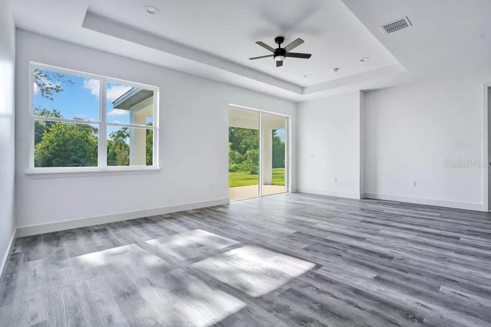 551 DOWLING CIRCLE Lady Lake, FL 32159