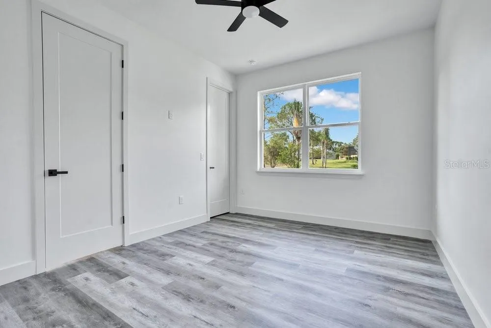 551 DOWLING CIRCLE Lady Lake, FL 32159
