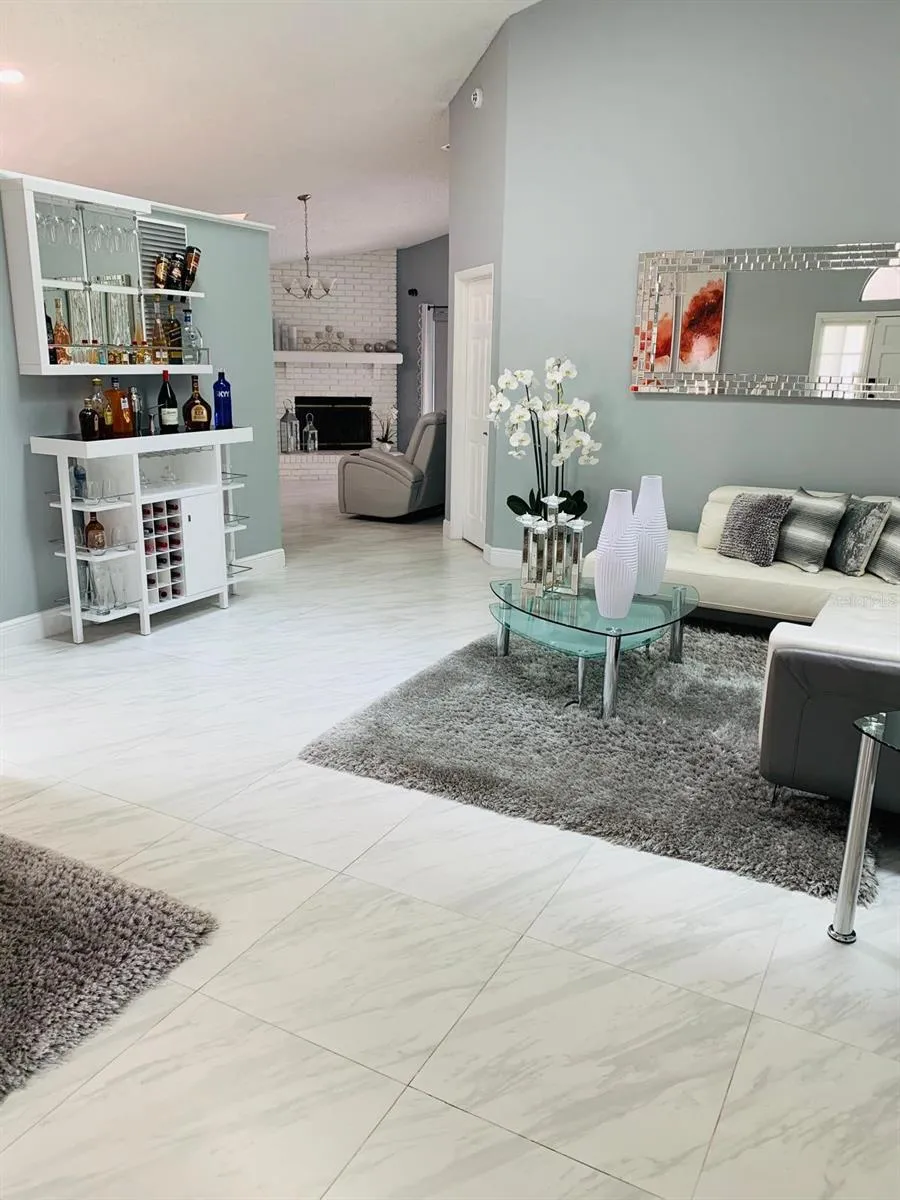 2062 SUE ELLEN COURT Apopka, FL 32703