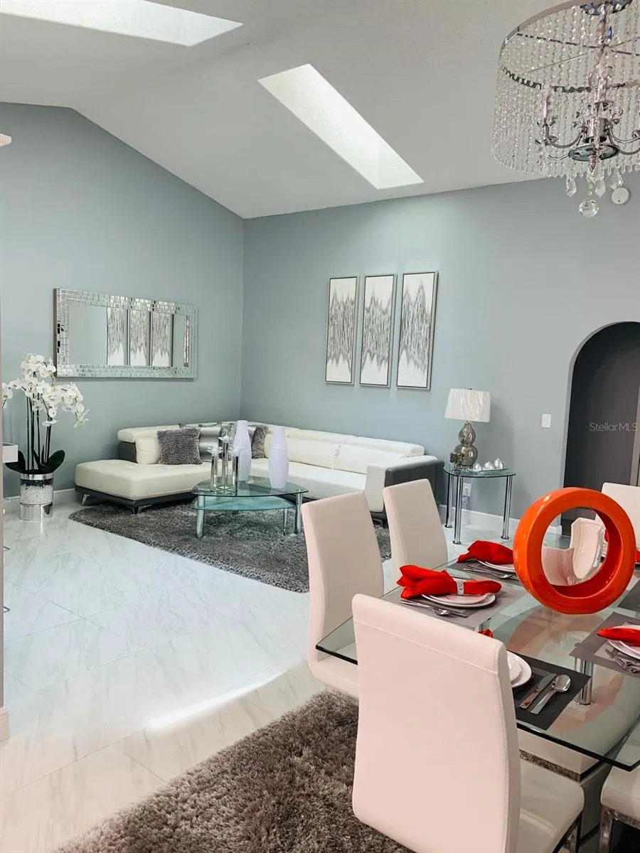 2062 SUE ELLEN COURT Apopka, FL 32703