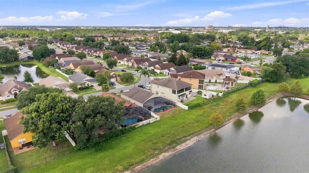 6539 CHERRY GROVE CIRCLE Orlando, FL 32809