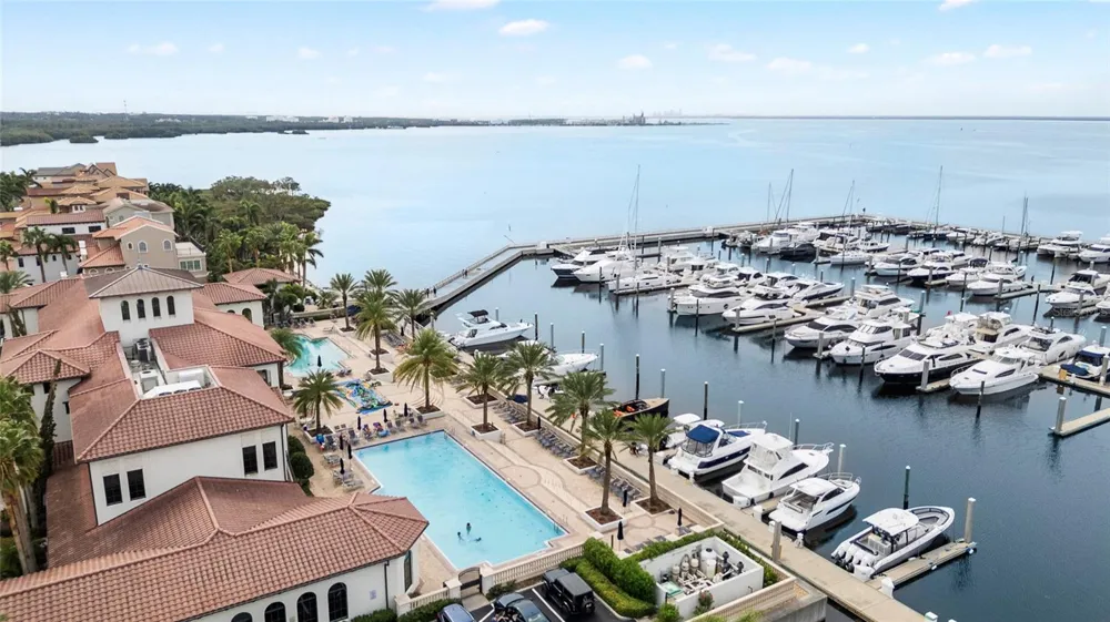 6039 PRINTERY STREET #106 Tampa, FL 33616