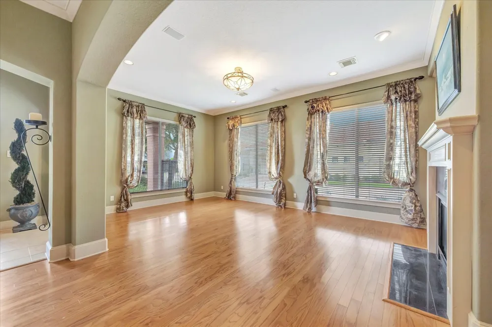 604 Harborside Way Kemah, TX 77565