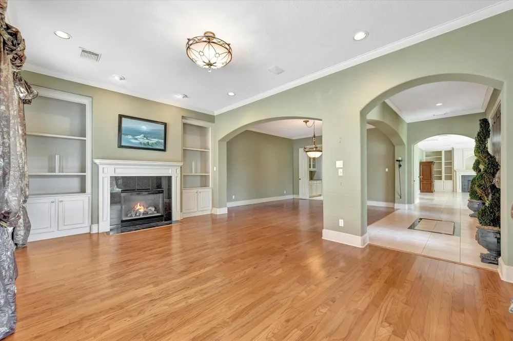604 Harborside Way Kemah, TX 77565