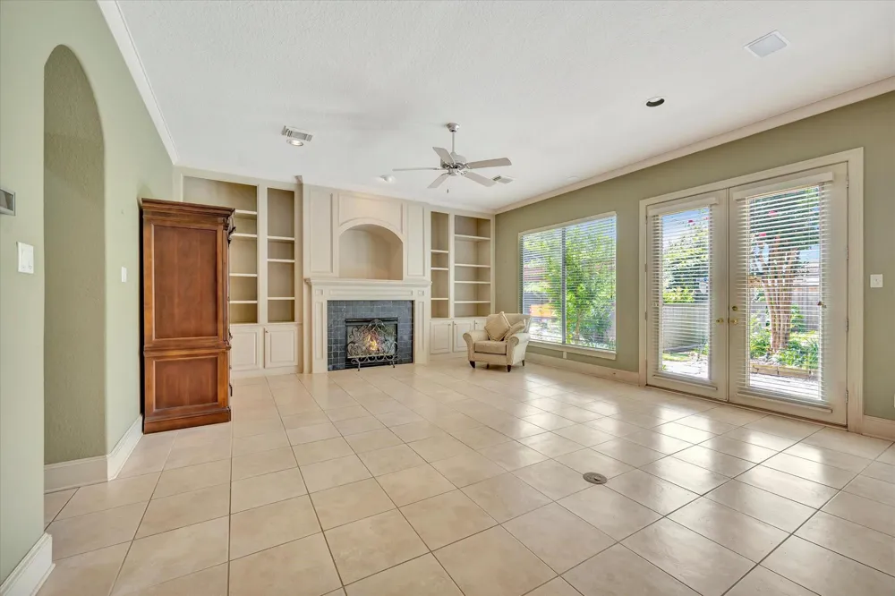 604 Harborside Way Kemah, TX 77565