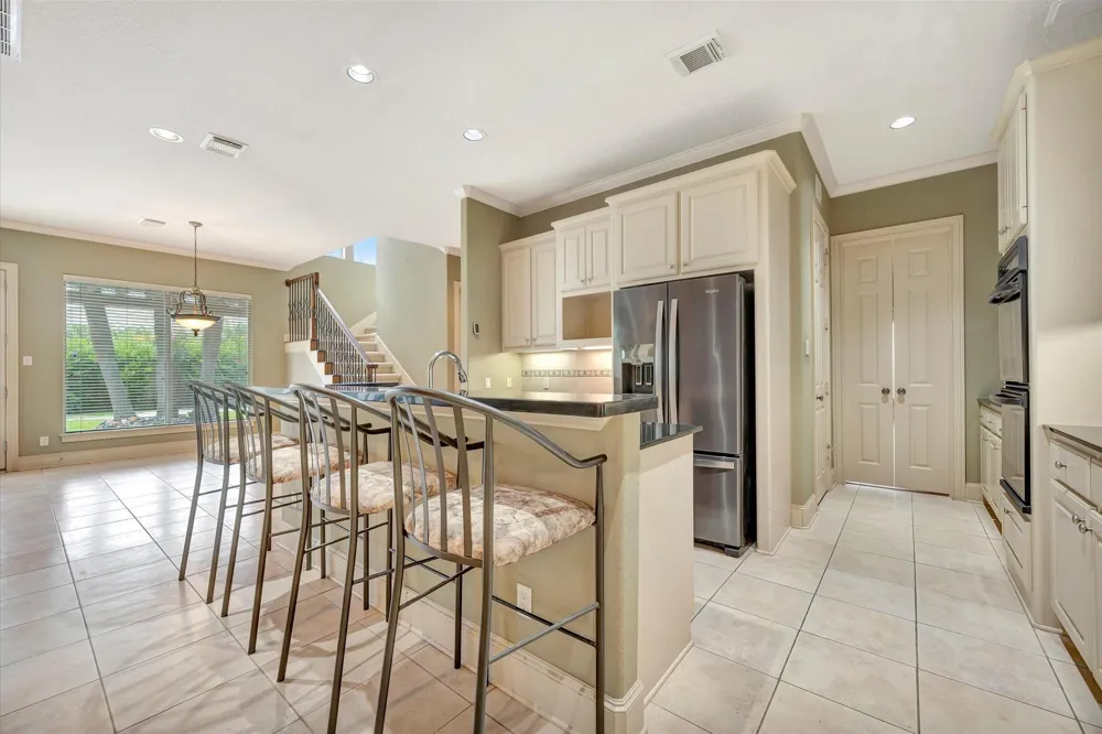 604 Harborside Way Kemah, TX 77565