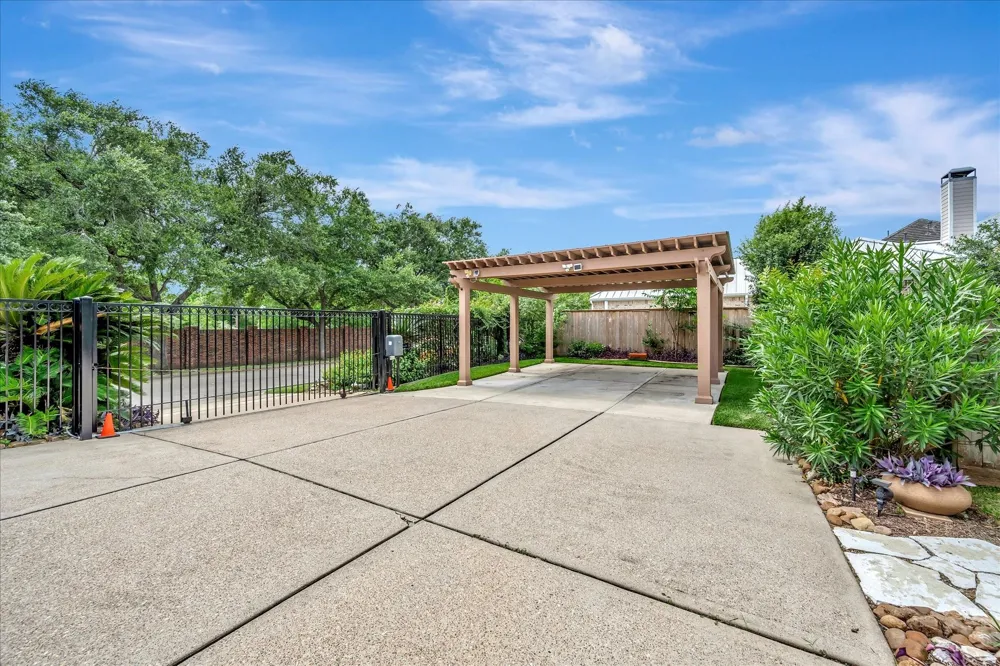 604 Harborside Way Kemah, TX 77565