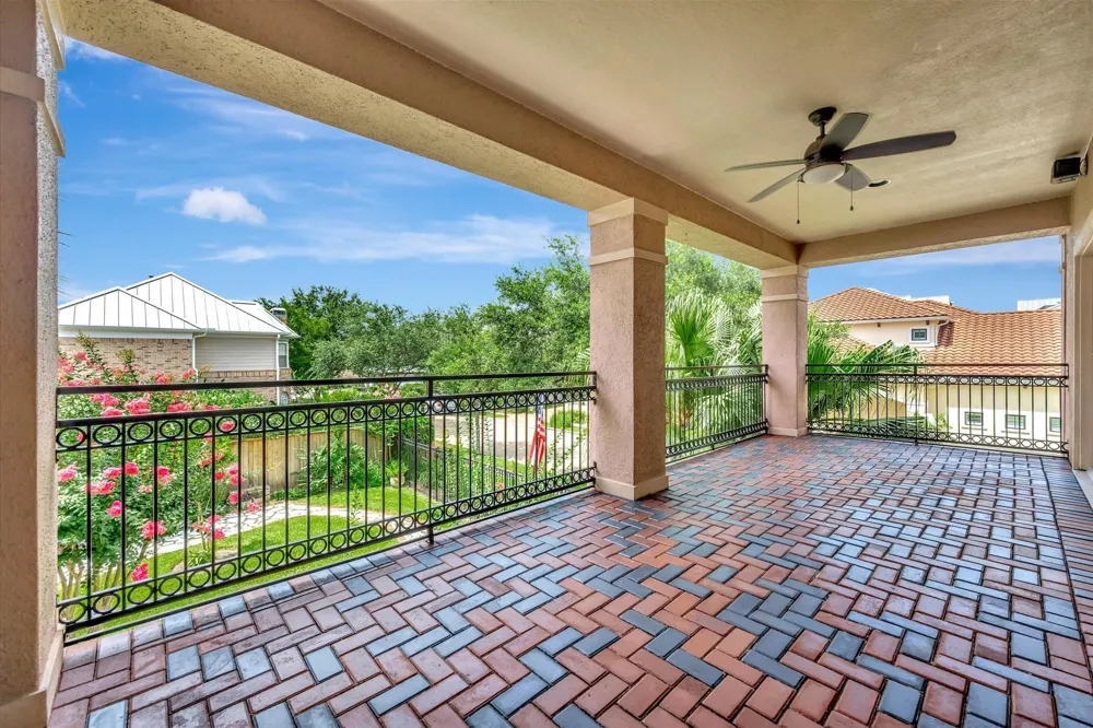 604 Harborside Way Kemah, TX 77565