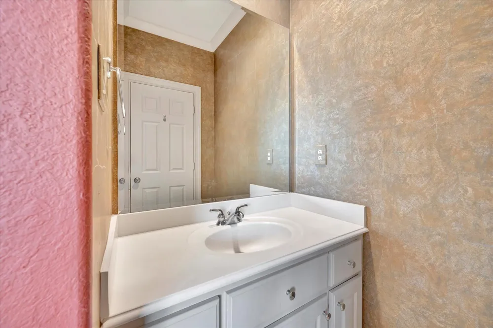 604 Harborside Way Kemah, TX 77565