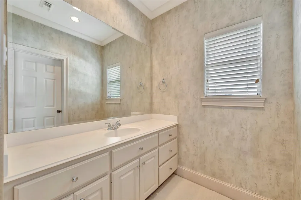 604 Harborside Way Kemah, TX 77565