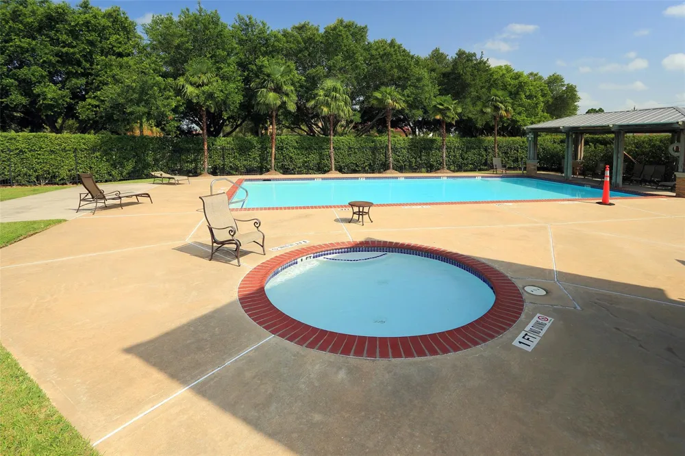 604 Harborside Way Kemah, TX 77565