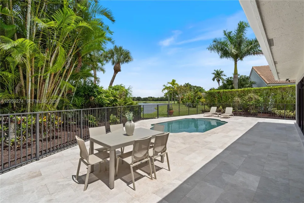 17892 Hampshire Ln Boca Raton, FL 33498