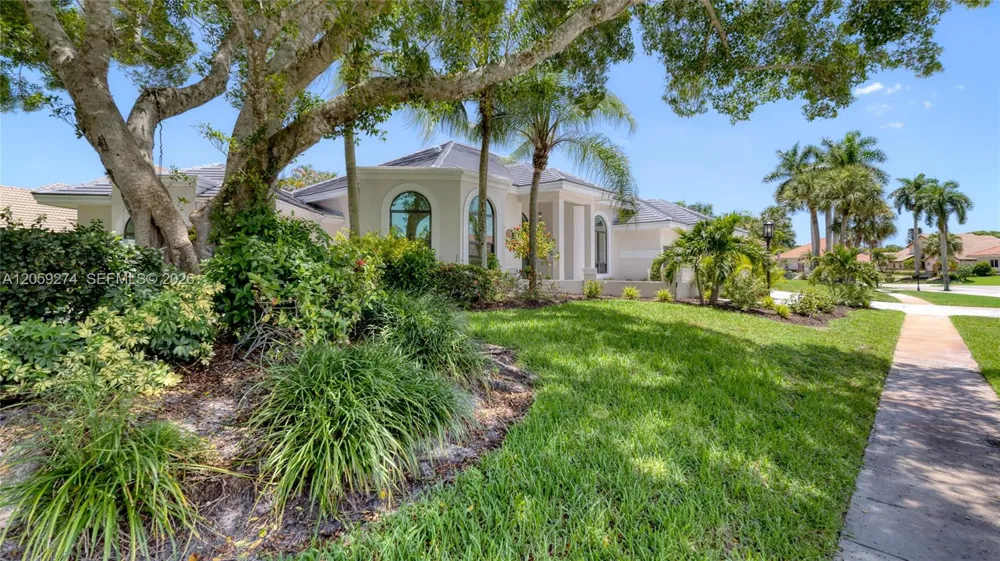 17892 Hampshire Ln Boca Raton, FL 33498