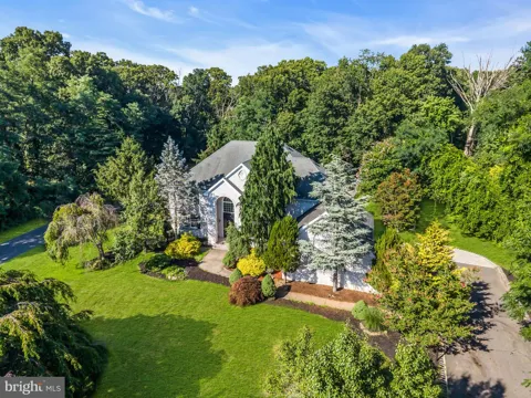 24 CARRIAGE WAY