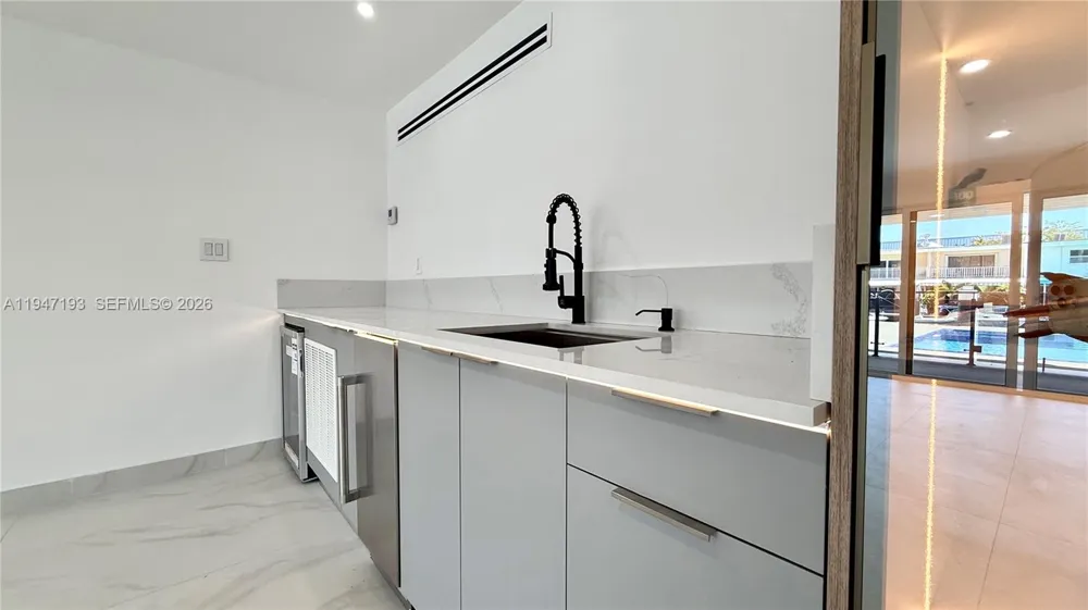 3826 NE 171st St #3826 North Miami Beach, FL 33160