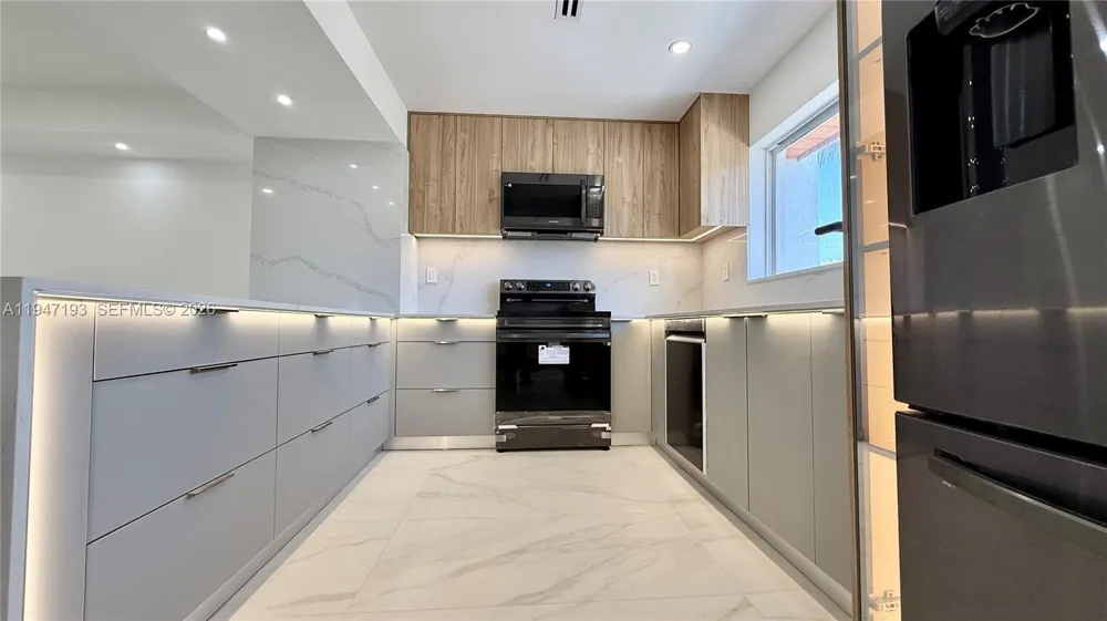 3826 NE 171st St #3826 North Miami Beach, FL 33160
