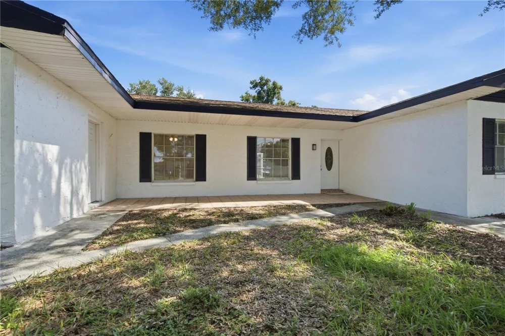 604 ROYAL CREST DRIVE Brandon, FL 33511