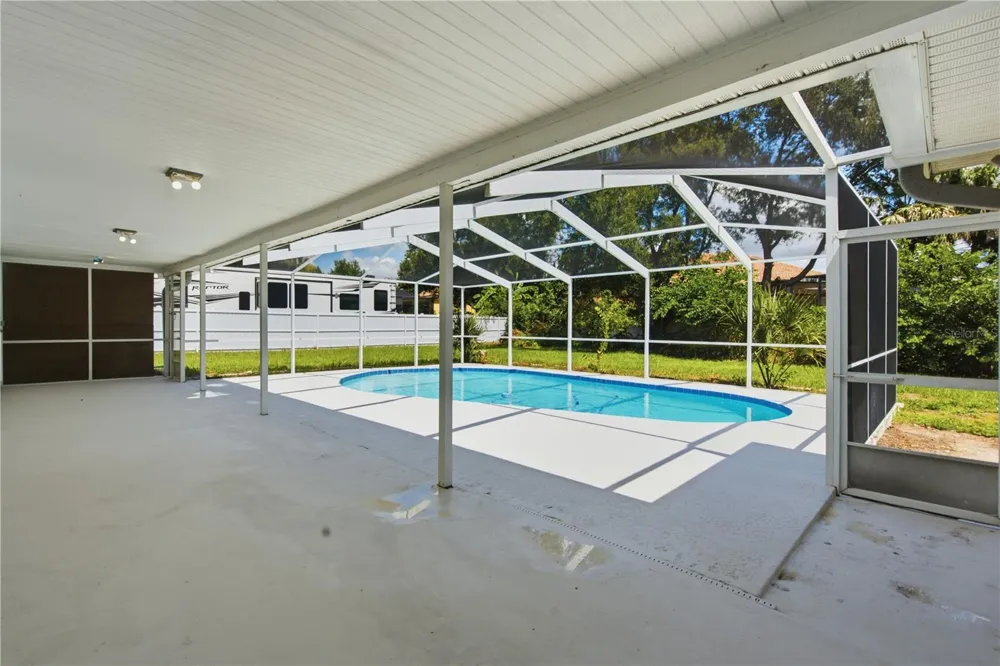604 ROYAL CREST DRIVE Brandon, FL 33511