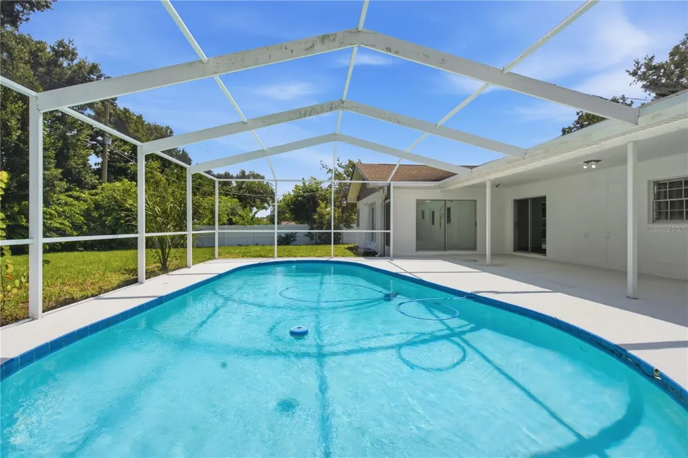 604 ROYAL CREST DRIVE Brandon, FL 33511