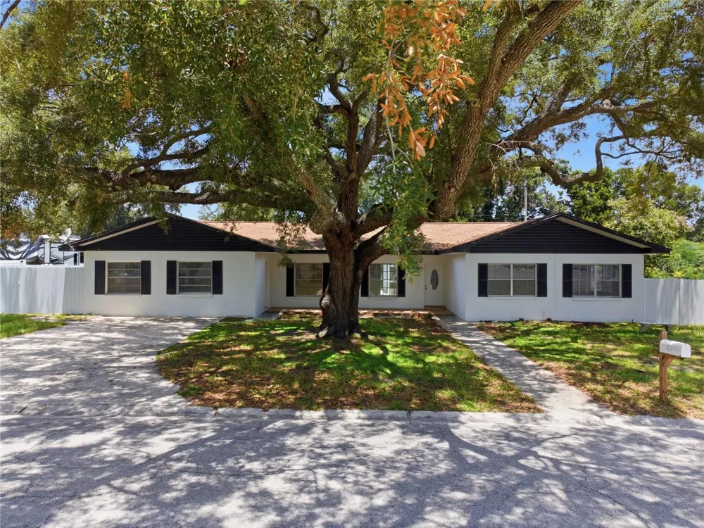 604 ROYAL CREST DRIVE Brandon, FL 33511