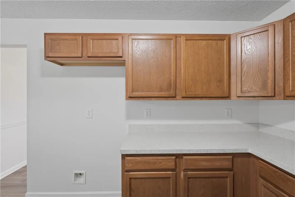 2213 Pine View Trail Ellenwood, GA 30294