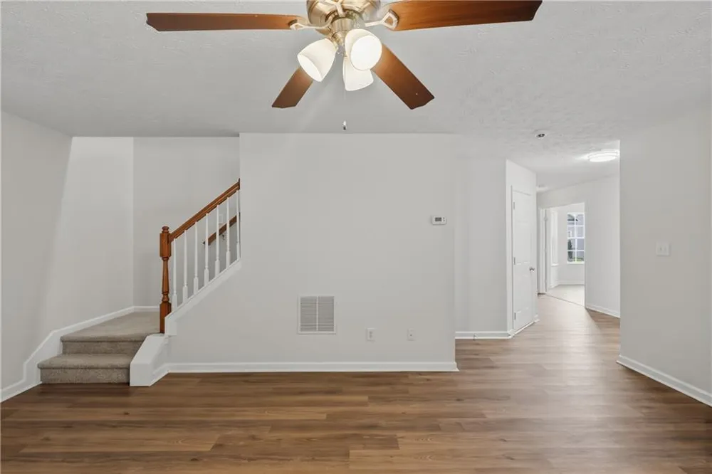 2213 Pine View Trail Ellenwood, GA 30294