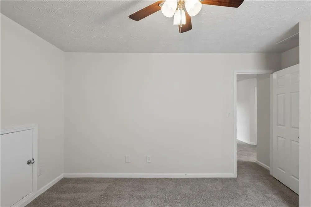 2213 Pine View Trail Ellenwood, GA 30294