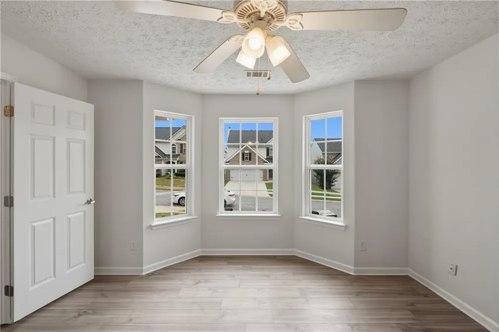 2213 Pine View Trail Ellenwood, GA 30294