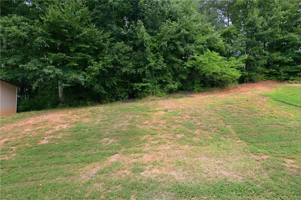 2213 Pine View Trail Ellenwood, GA 30294