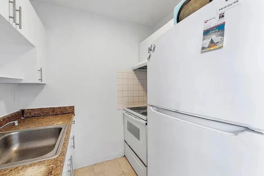 14950 Miami Avenue #6 Miami, FL 33168