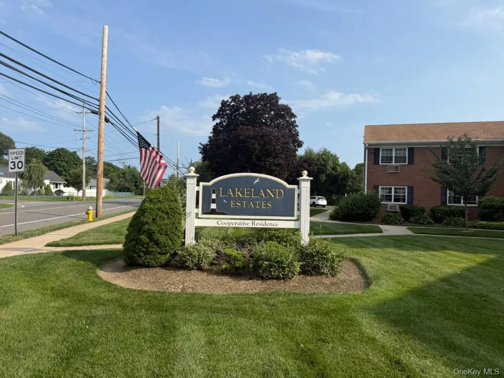338 Lakeland Avenue #6 E Sayville, NY 11782