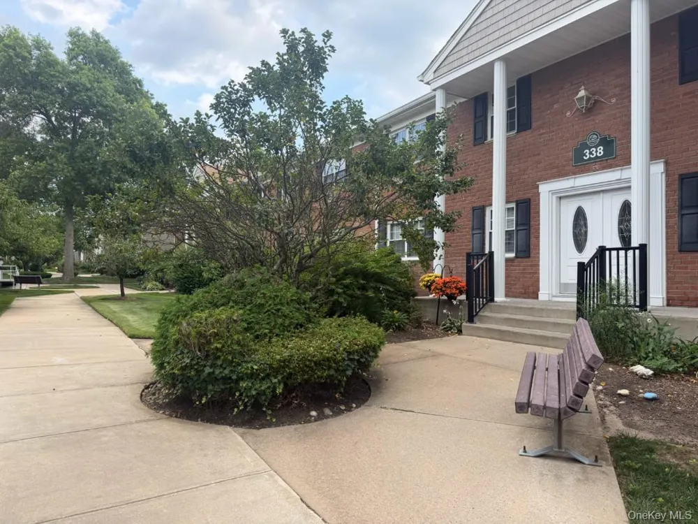 338 Lakeland Avenue #6 E Sayville, NY 11782