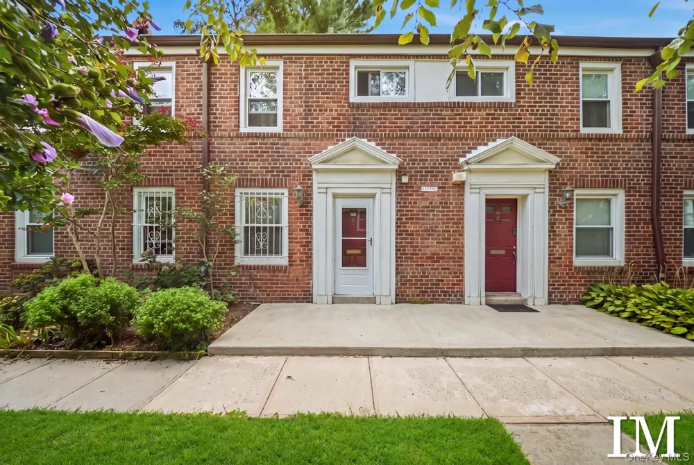 147-47 Charter Road #22 B Briarwood, NY 11435