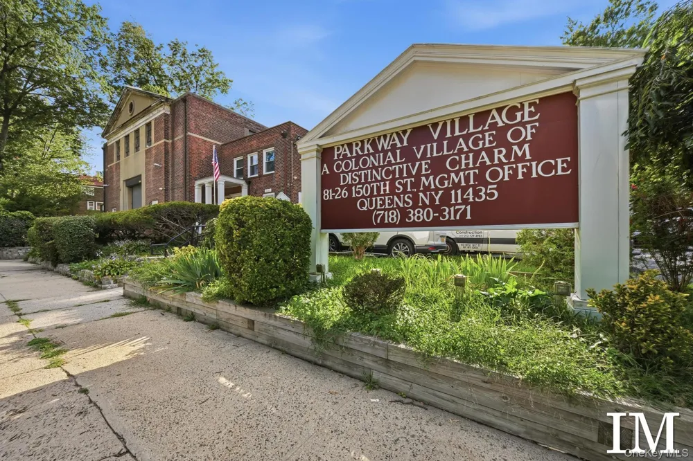 147-47 Charter Road #22 B Briarwood, NY 11435