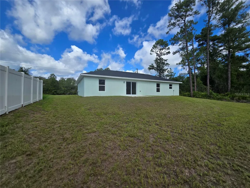 35 SEQUOIA TRAIL Ocklawaha, FL 32179