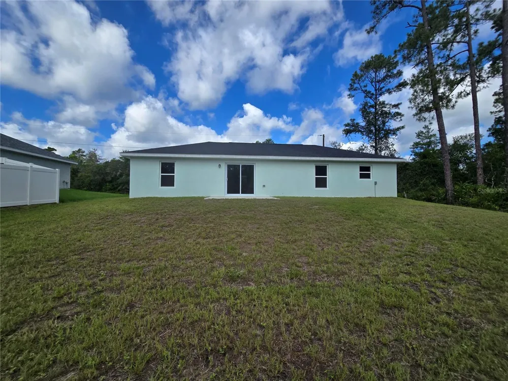 35 SEQUOIA TRAIL Ocklawaha, FL 32179