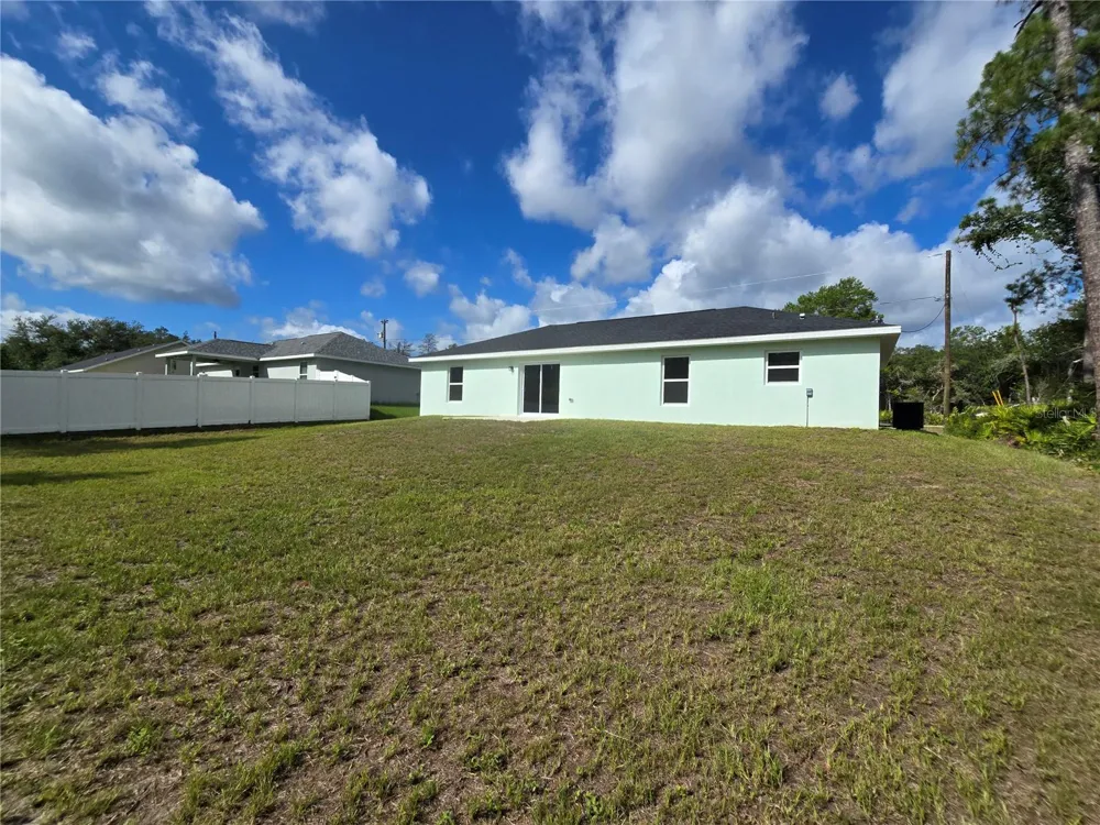 35 SEQUOIA TRAIL Ocklawaha, FL 32179